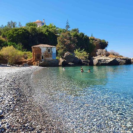 Gkionis Apartment Каламата Экстерьер фото